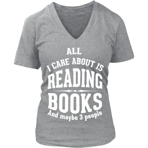 All i care about is reading books V-neck