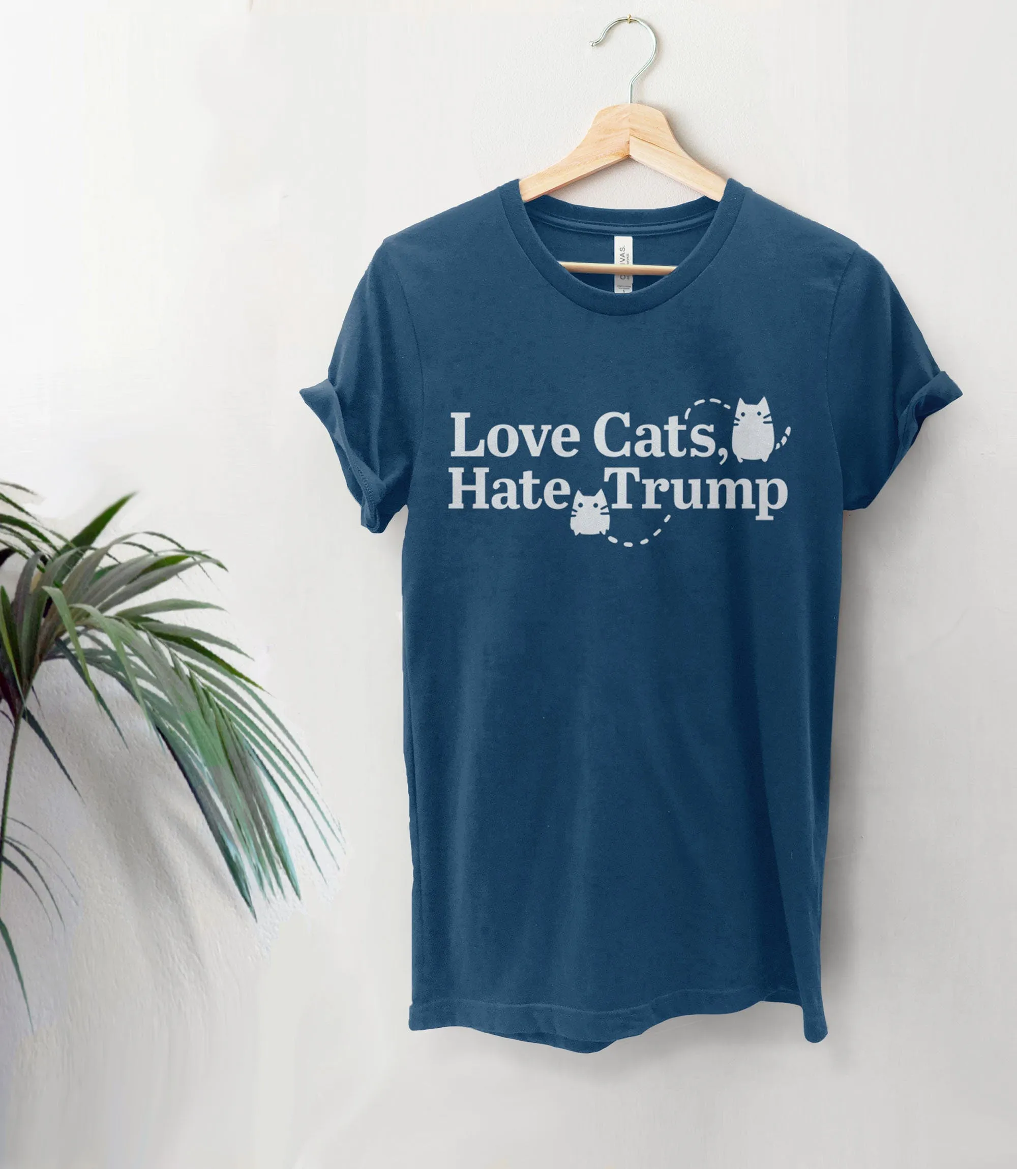 Love Cats Hate Trump Shirt