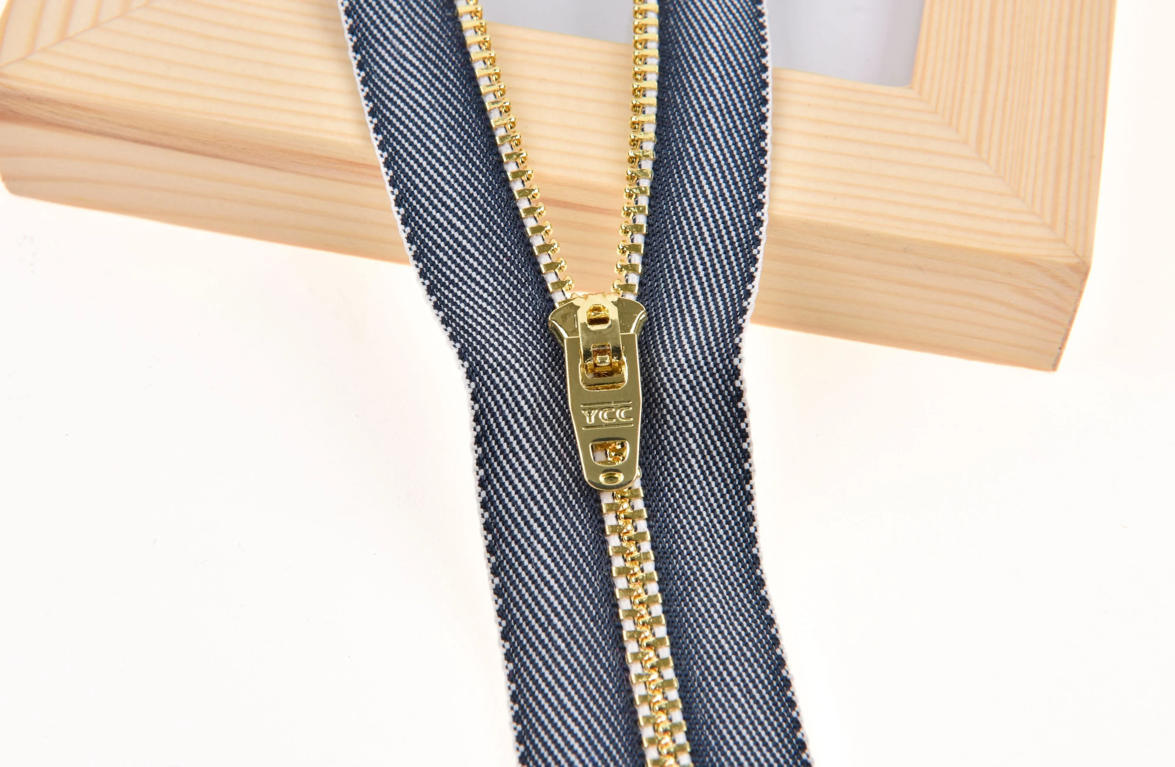 One - Way Close-End Denim Zippers