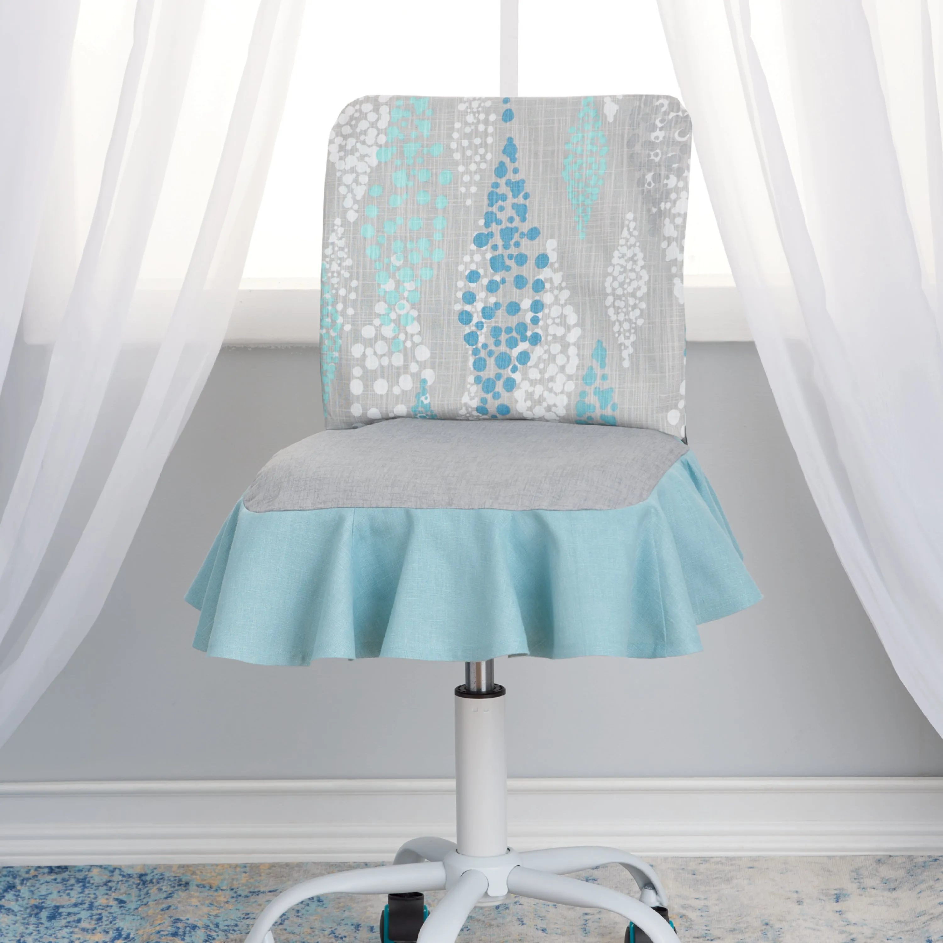 Simplicity Pattern S9495 Chair Slipcovers